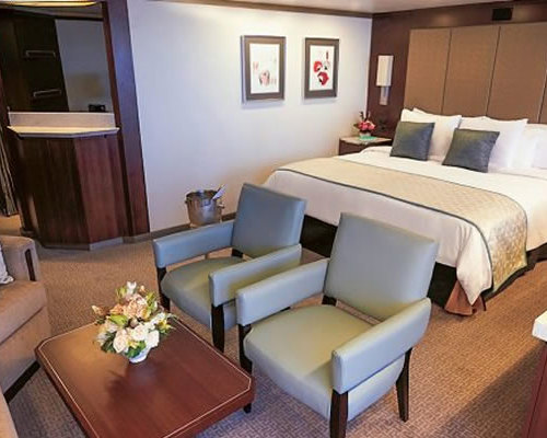 Holland America Eurodam Neptune.jpg