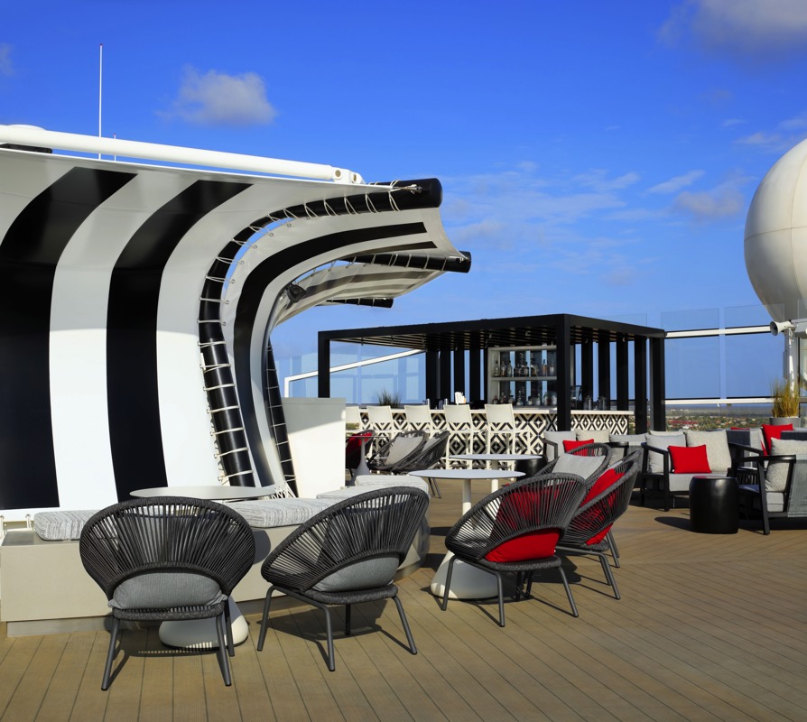 Celebrity Cruises The Retreat Sundeck 9.jpg
