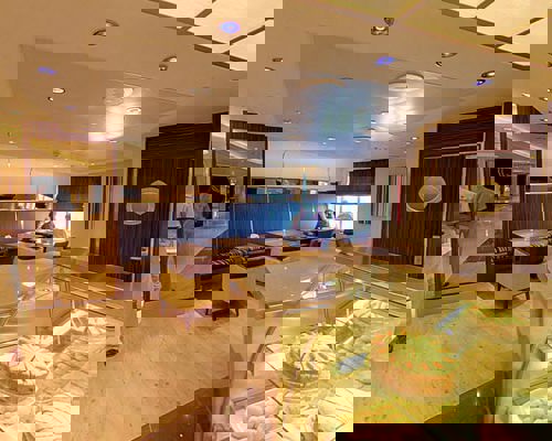 P&O Cruises Azura Interior Java.jpg