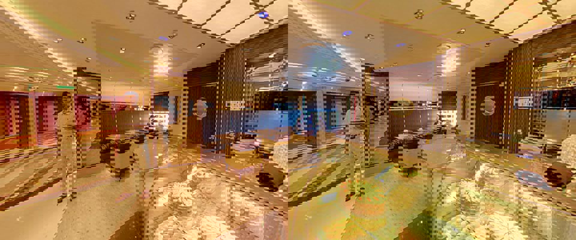 P&O Cruises Azura Interior Java.jpg