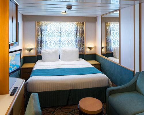 RCI Enchantment of the Seas Connecting Ocean View.jpg