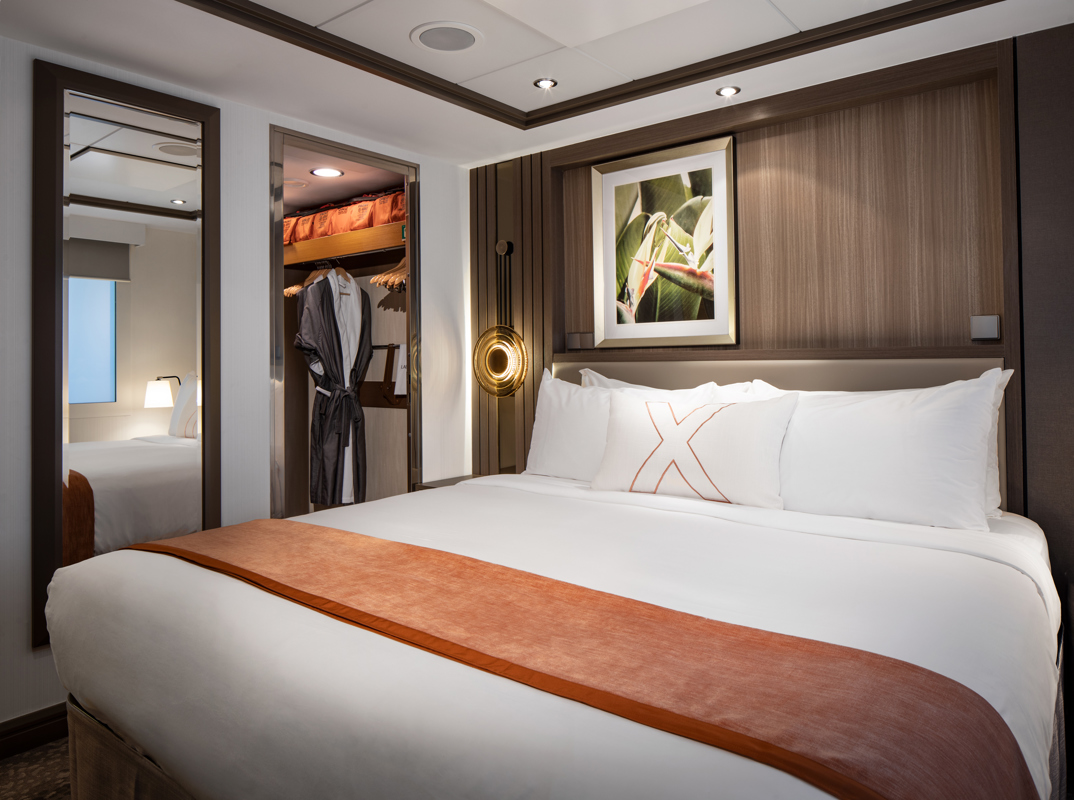CEL SI Celebrity Suite Bedroom
