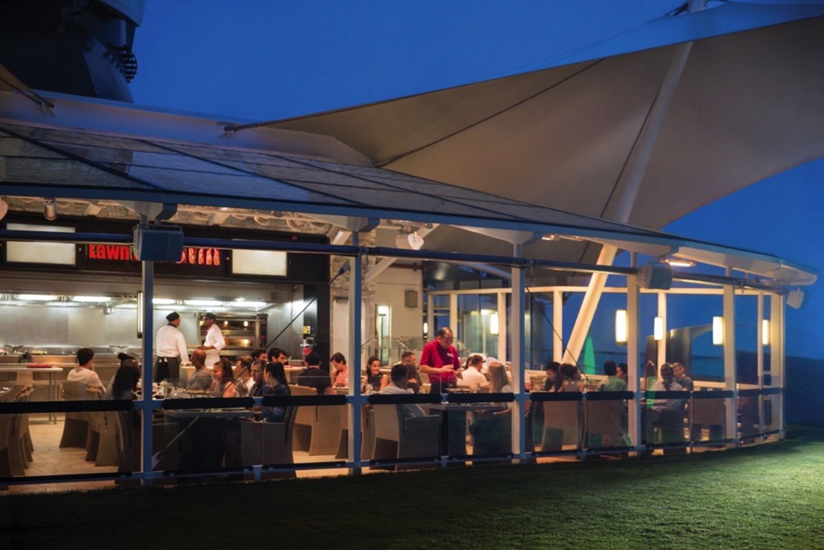Celebrity Cruises The Lawn Club Grill 1.jpg
