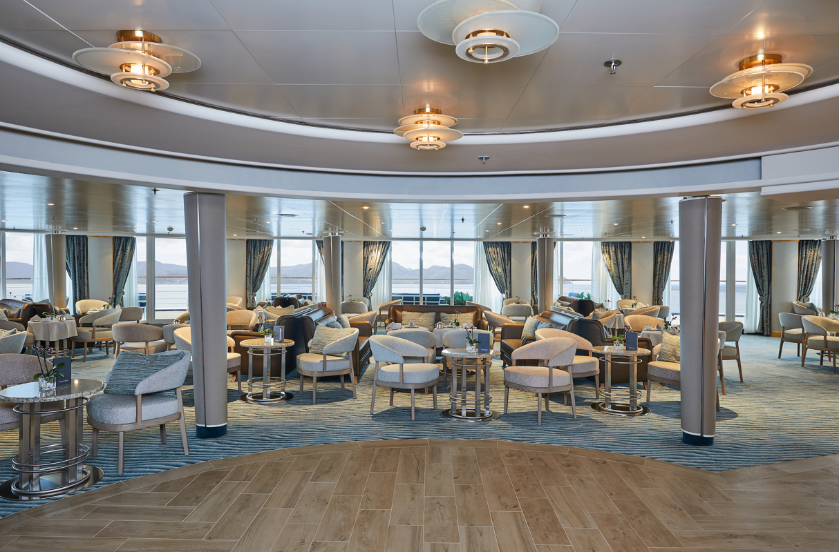Silversea - Silver Shadow - Panorama Lounge.jpg