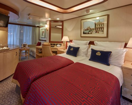 Cunard Queen Elizabeth Accommodation Princess Grill Suite.jpg