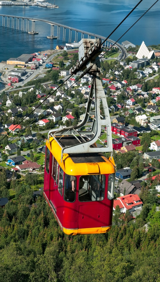  Fjellheisen cable car