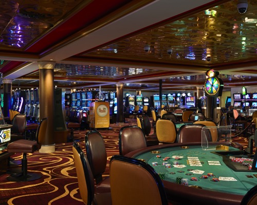 NCL Norwegian Gem Gem Casino Bar.jpeg