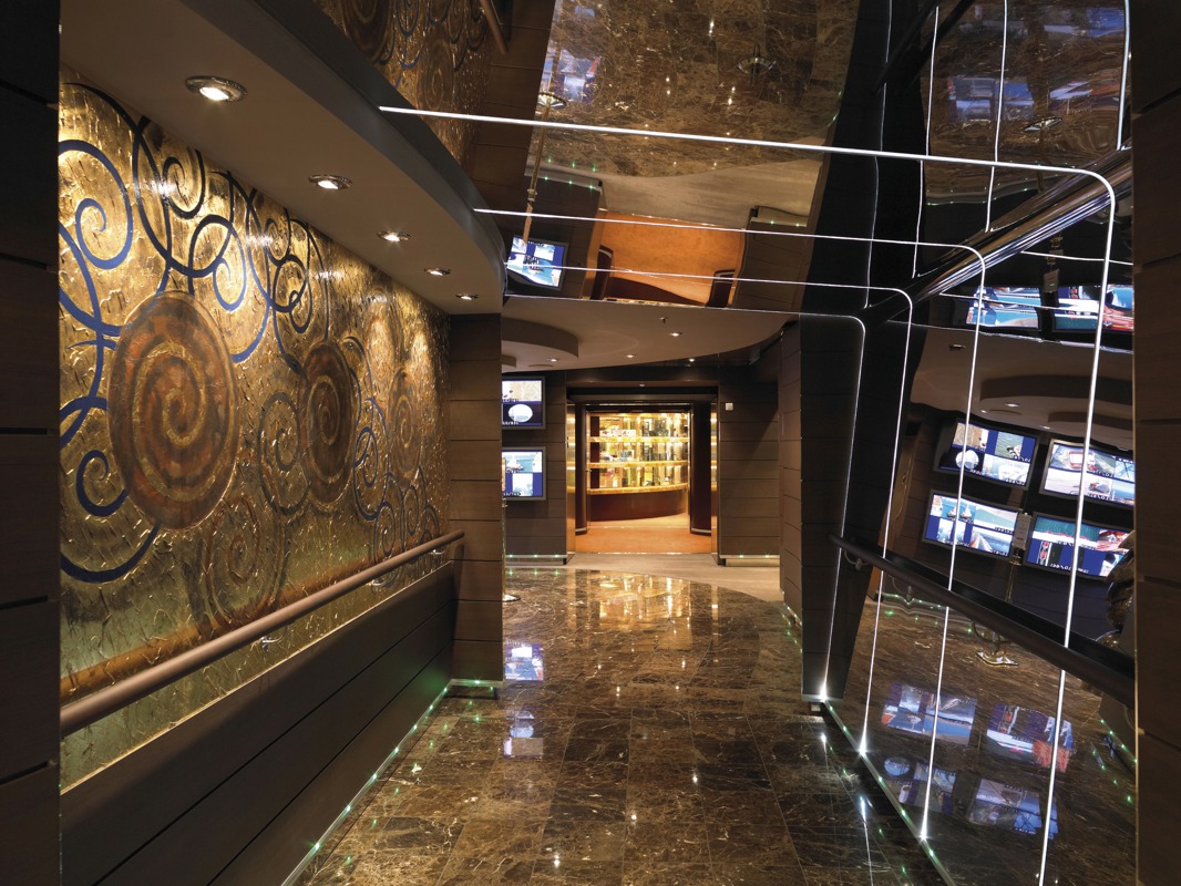 MSC Cruises MSC Fantasia Shops Boutiques 0.jpg
