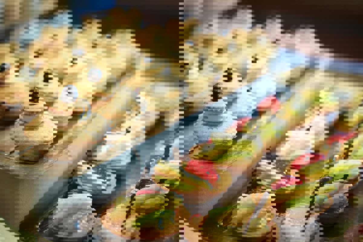 Princess Cruises Coral Class Interior horizon.jpg