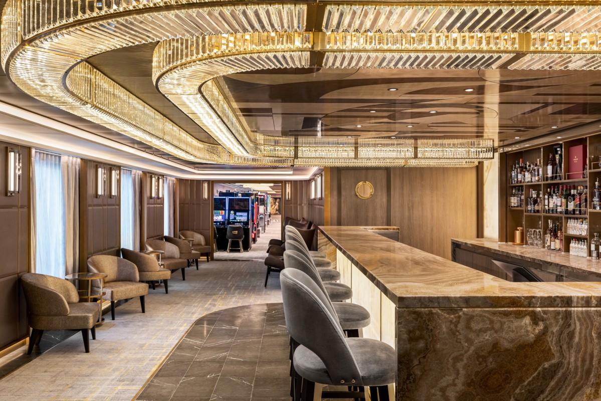 Oceania Allura - Founders Bar 1.jpg