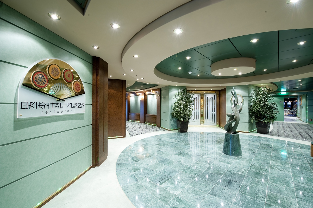 MSC Cruises MSC Magnifica Quattro Oriental Plaza 2.jpg