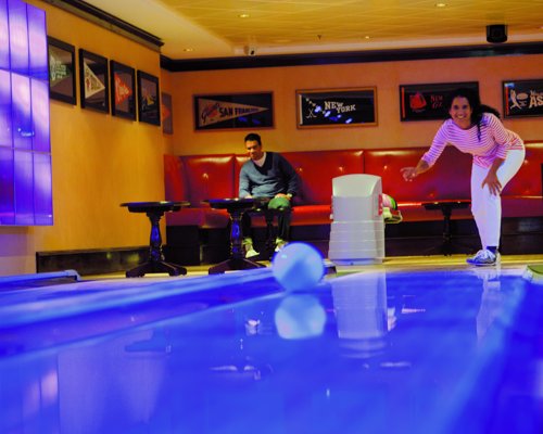 NCL Norwegian Epic O'Sheehan's Bar & Grill 2.jpeg