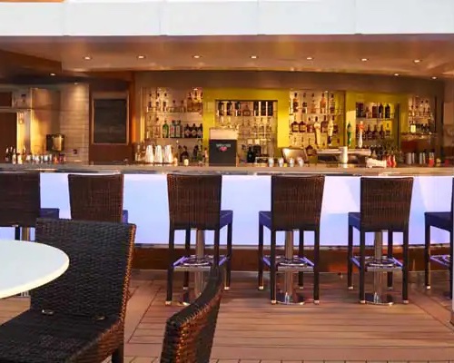 NCL Norwegian Dawn Topsiders Bar & Grill.jpg