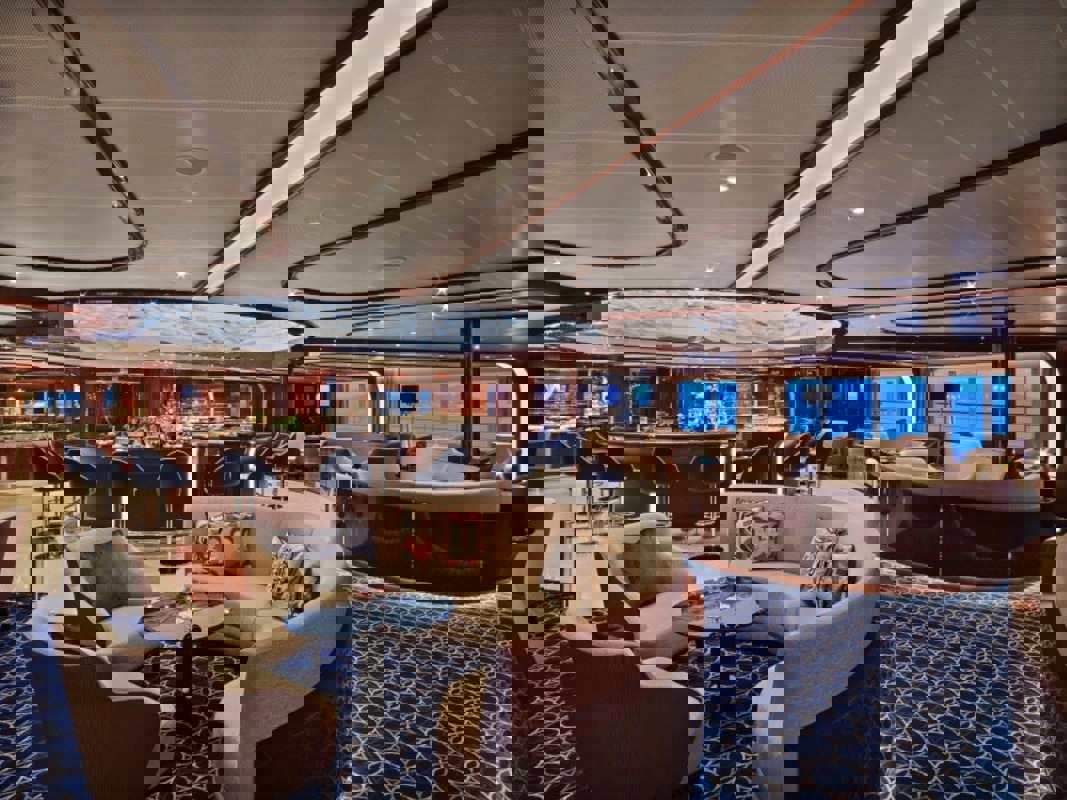 Seabourn Seabourn Encore Observation Bar 3.jpg