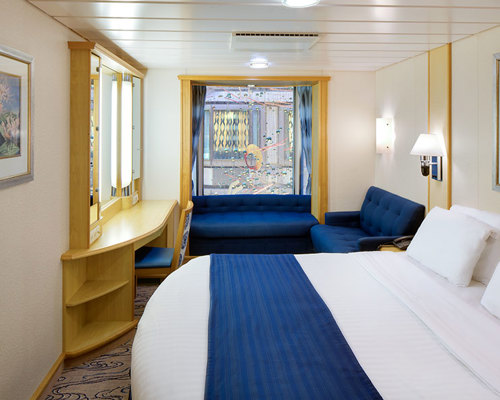 RCI Mariner of the Seas Promenade Stateroom Connecting.jpeg