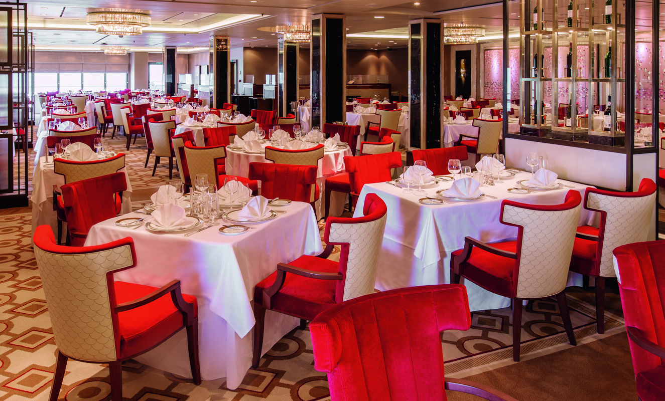 Cunard - Queen Mary 2 - Queen's Grill Restaurant 1.jpg