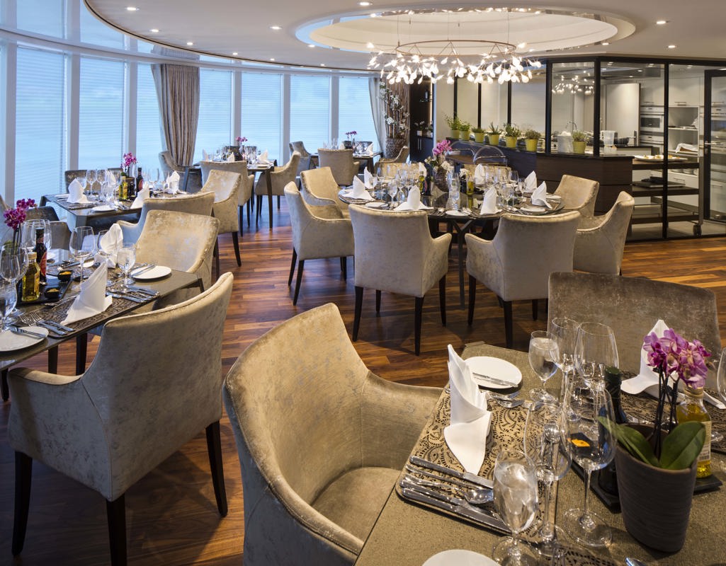 LEA_ChefsTableR_MV 2018 Small.jpg