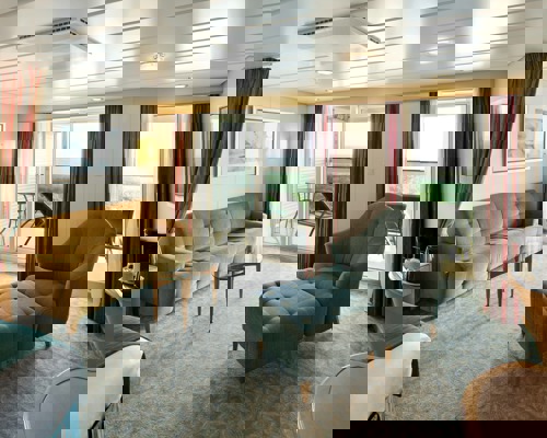 RCI Freedom of the Seas Junior Suite 0.jpg