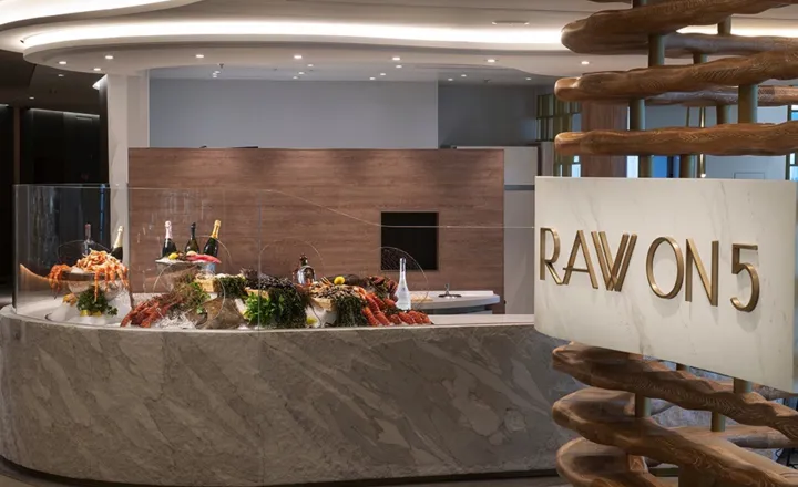 Raw on 5