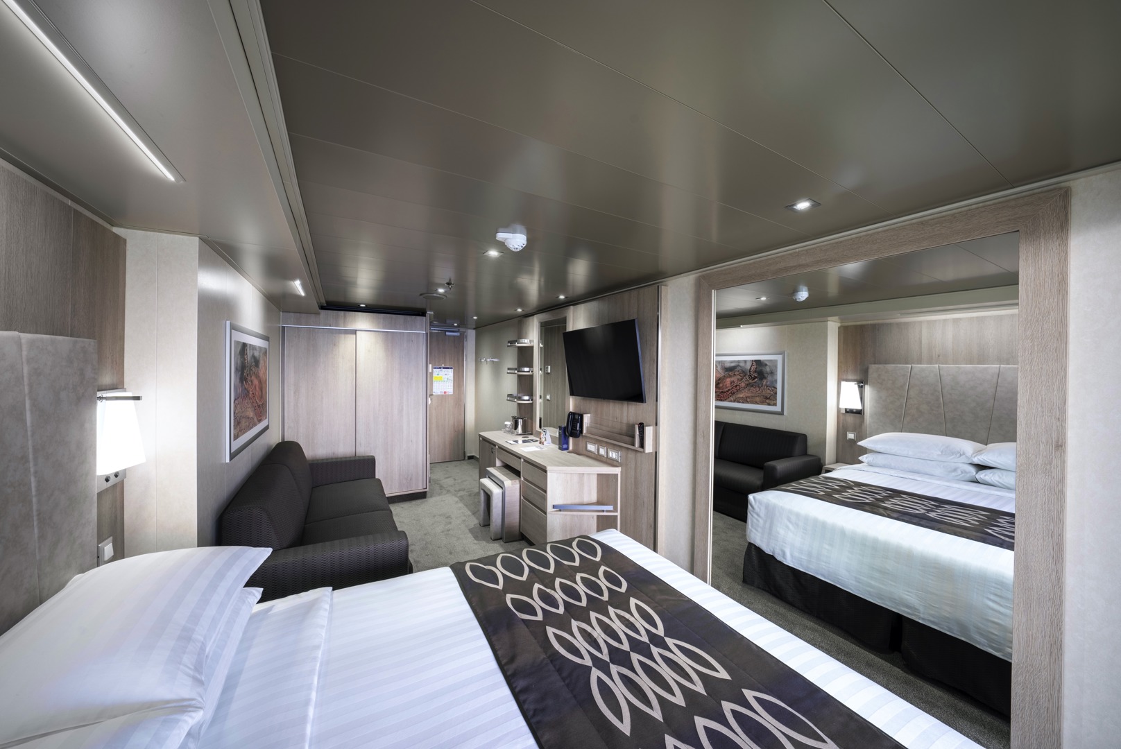 Two-Bedroom Grand Suite Aurea