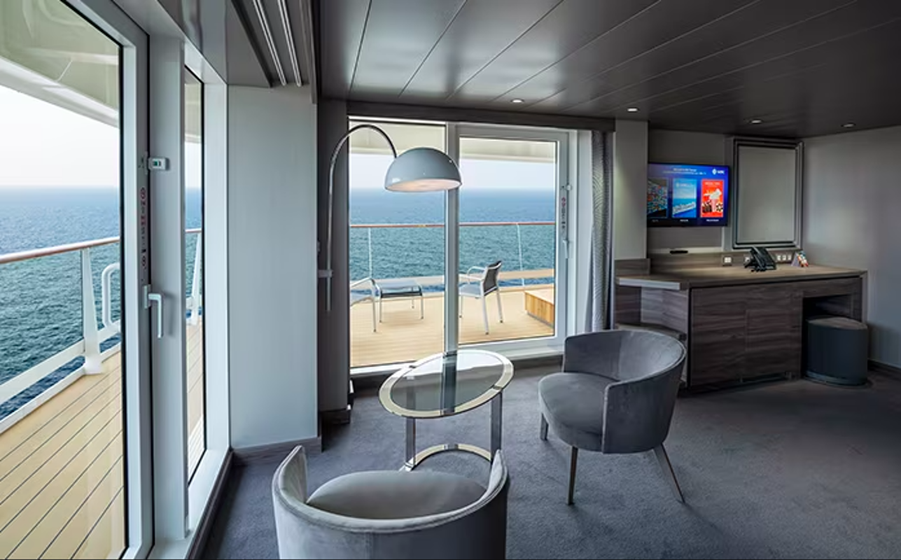 MSC Cruises MSC World America Grand Suite Aurea with Terrace and Whirlpool 1.png