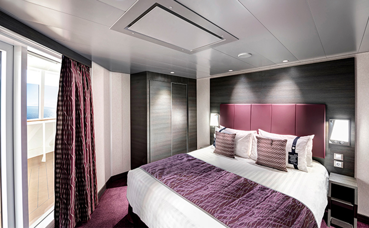 MSC Cruises MSC Grandiosa Grand Suite Aurea With Terrace and Whirlpool.jpg