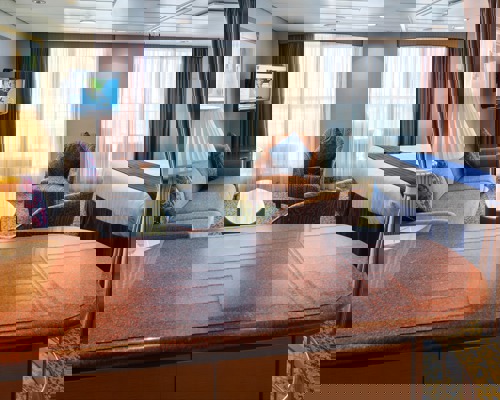 RCI Brilliance of the Seas Grand Suite 1.jpg