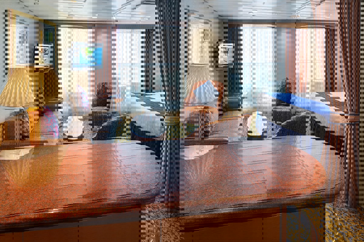 RCI Brilliance of the Seas Grand Suite 1.jpg