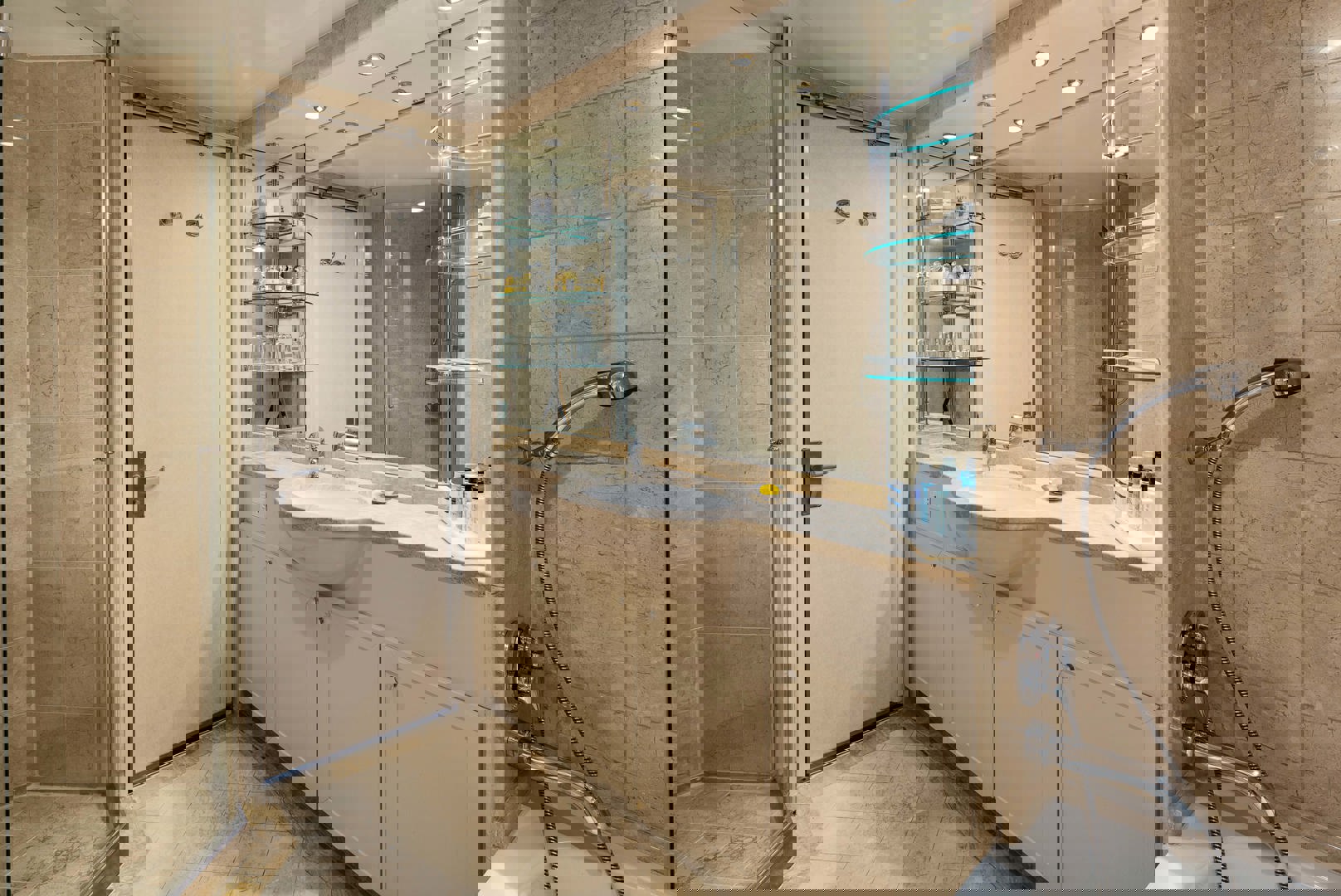 Penthouse Suite