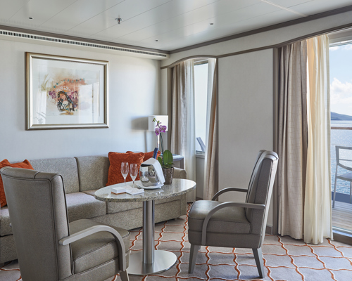Silversea - Silver Shadow - Medallion Suite.jpg