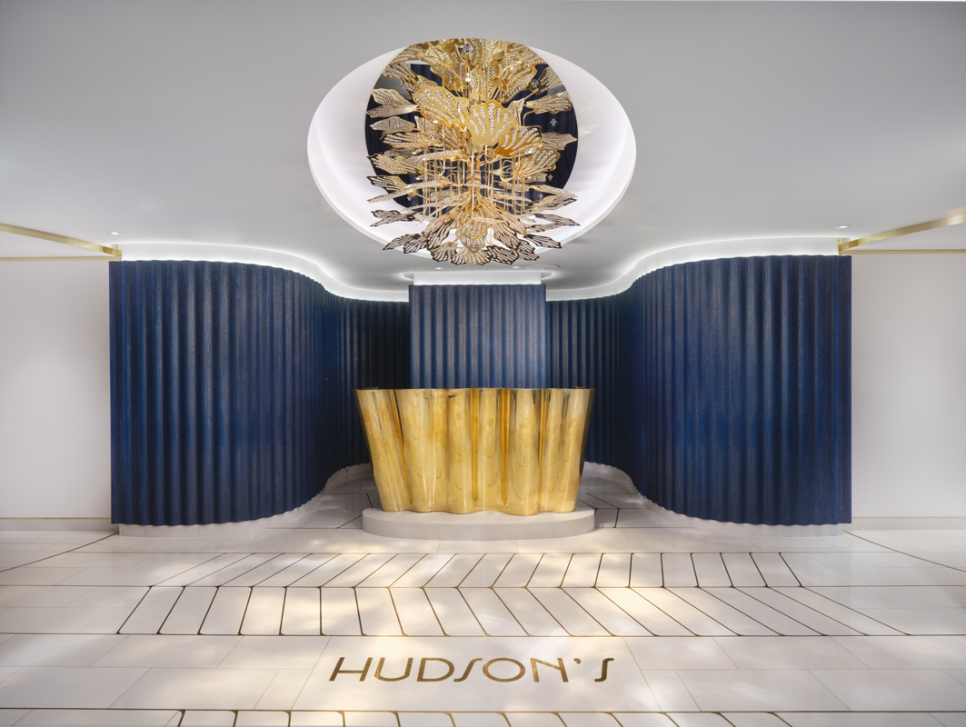 NCL Prima Hudsons Entrance