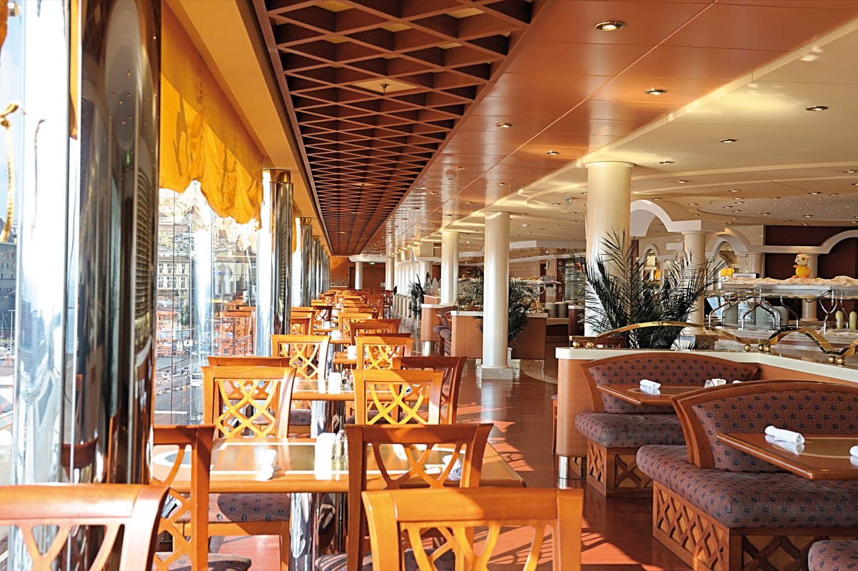 MSC Musica Class cafe 2.jpg