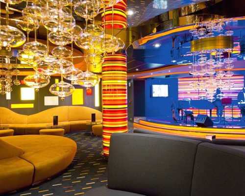 MSC Fantasia Class jazz bar 2.jpg