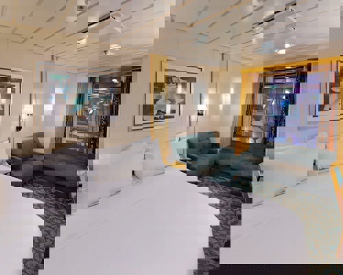 RCI Freedom of the Seas Promenade View Interior 2T.jpeg