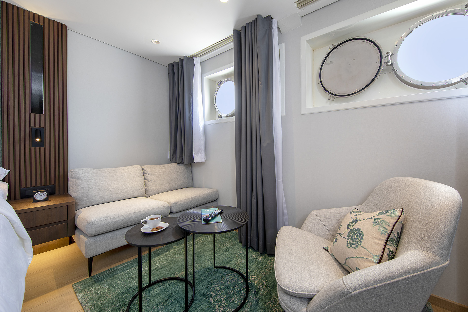 Porthole - Deck 1