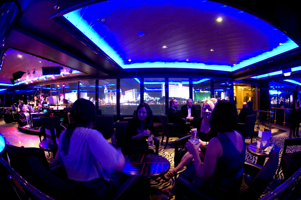 P&O Cruises Ventura Interior Metropolis.jpg