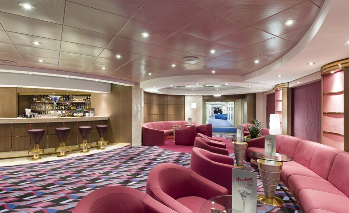 La Cabala Piano Bar & Lounge