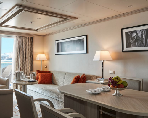 Silver medallion suite.png