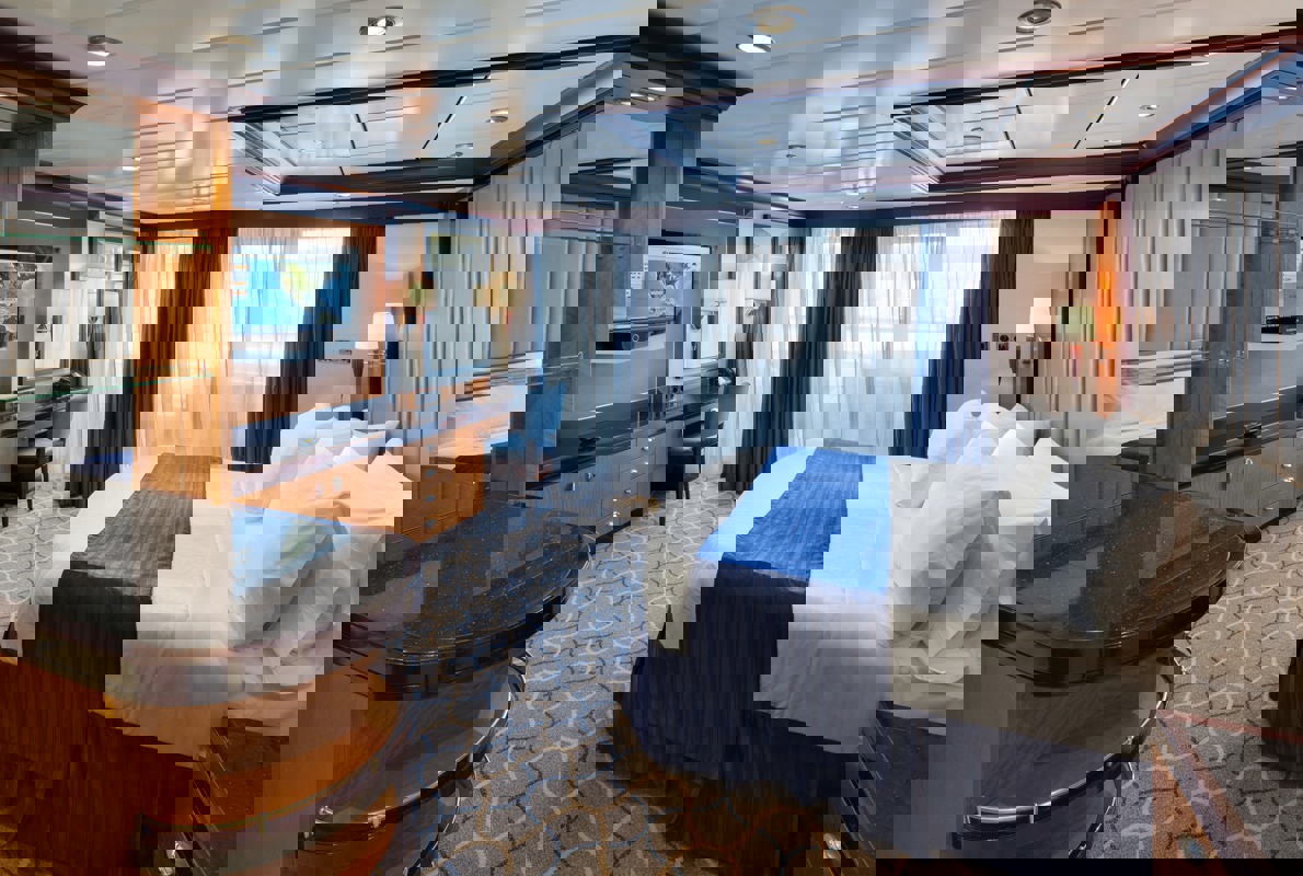 RCI Liberty of the Seas Villa Suite 2.jpg