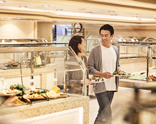 Princess Cruises Horizon Court 8.jpg