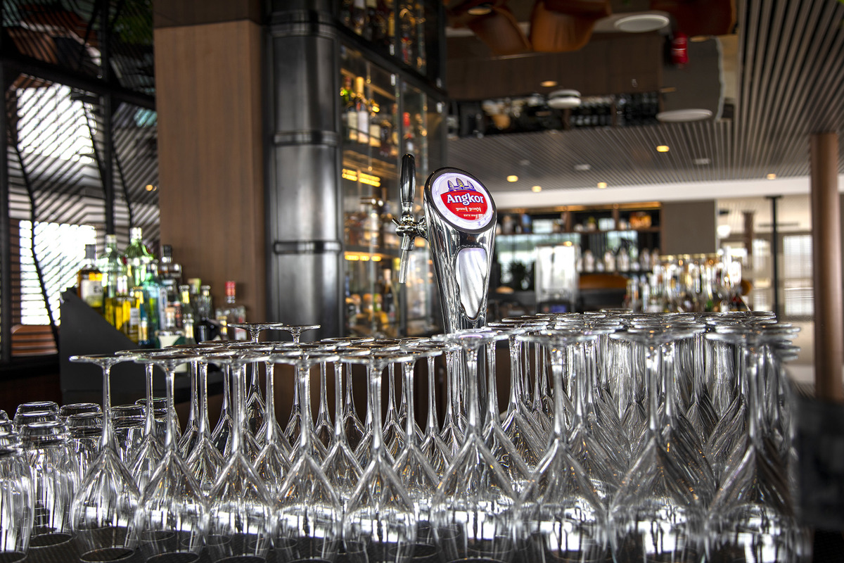 Emerald Waterways - Emerald Harmony - Horizon Bar and Lounge _6_.jpg