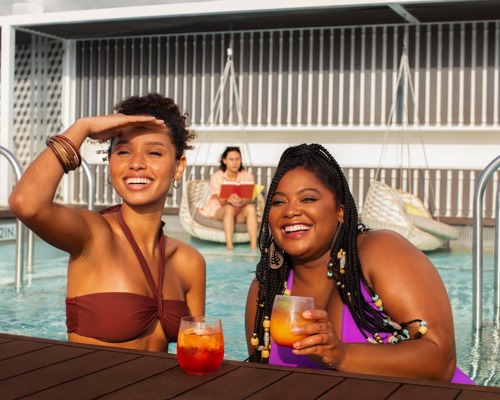 Celebrity Cruises The Retreat Sundeck 3.jpg