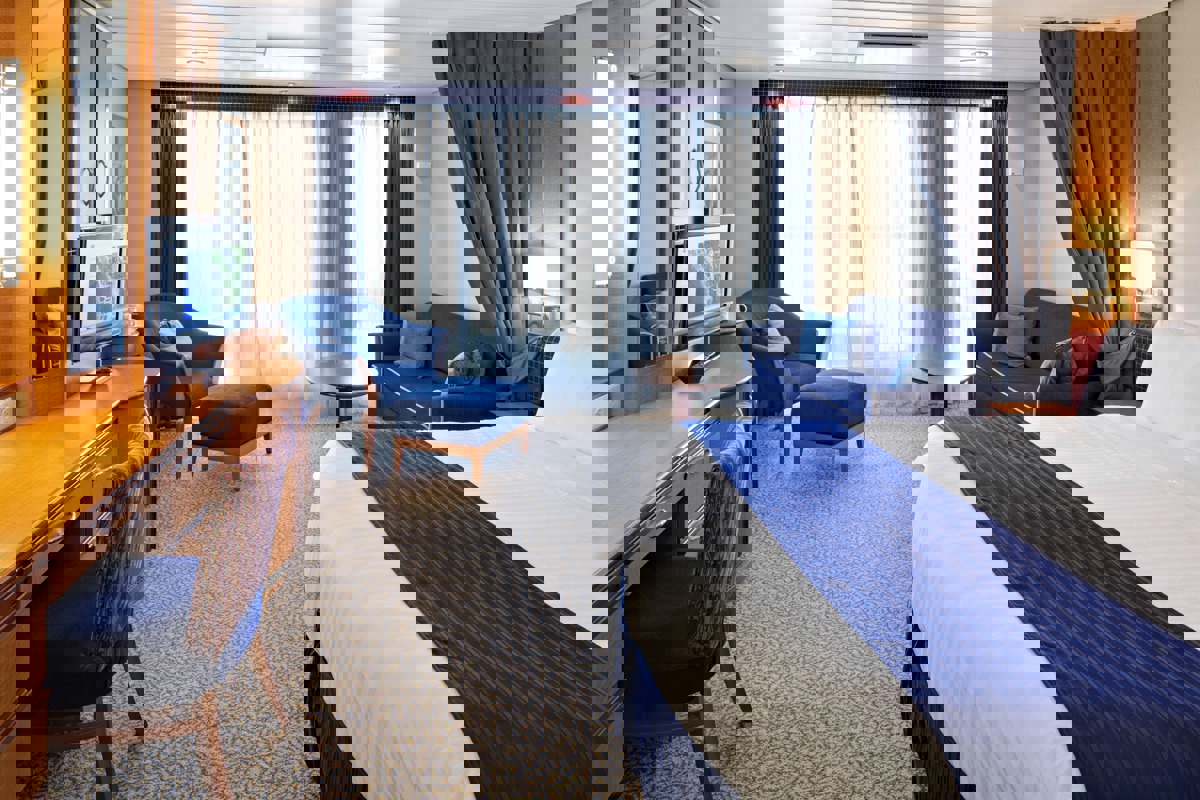 RCI Radiance of the Seas Junior Suite 1.jpg