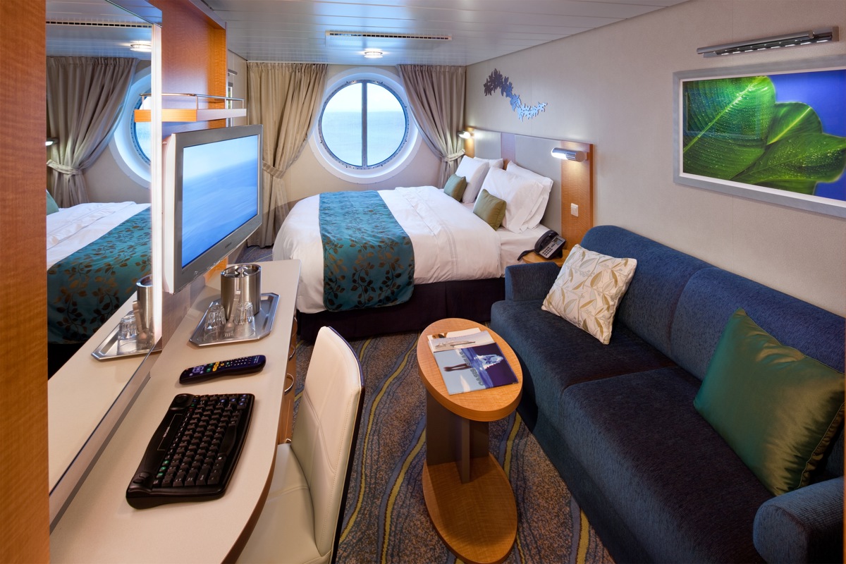 Royal Caribbean International Oasis of the  Seas Accommodation Ocean View.jpg