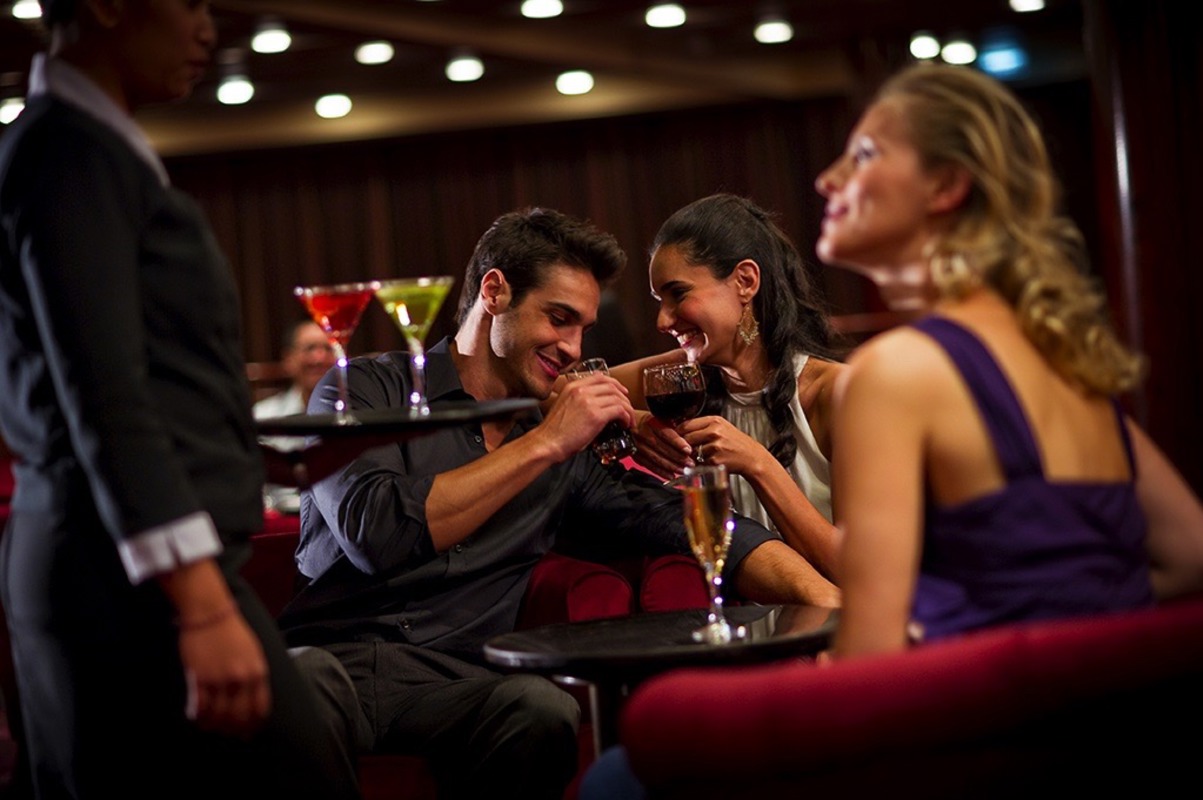 Celebrity Cruises Rendezvous Lounge 6.jpg