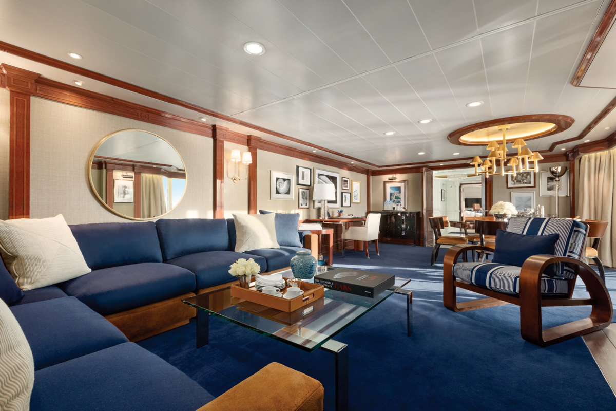 OC O Owners Suite Living Room.Jpg 2024 06 12 08 28 11