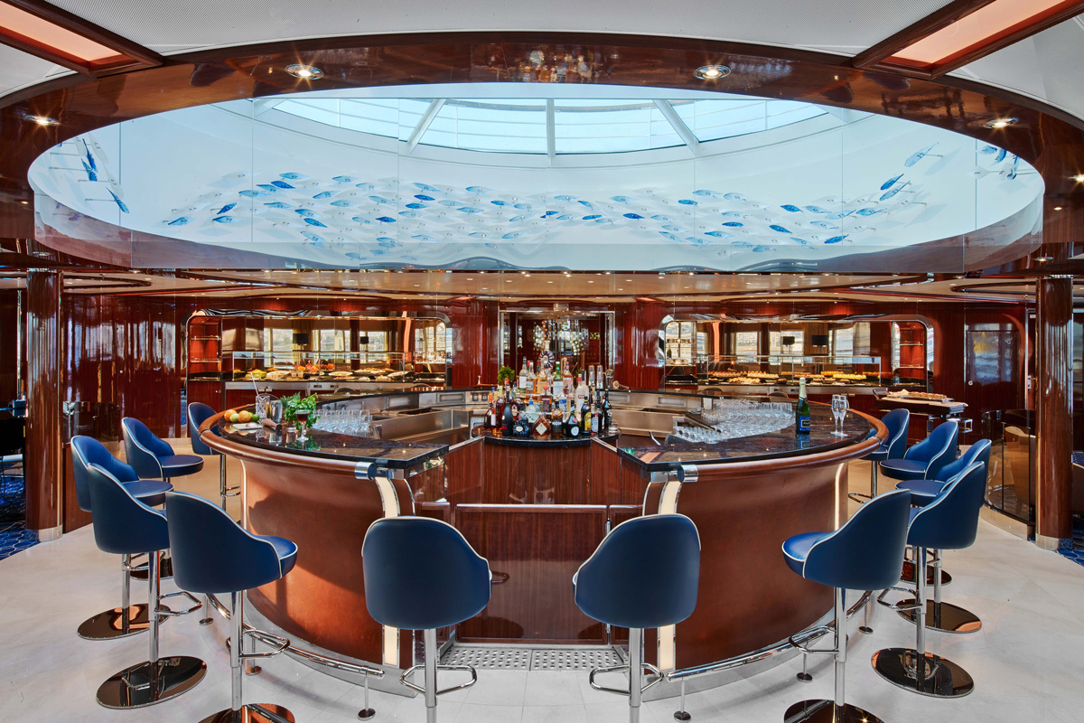 Seabourn Ovation Interior Observation Bar 1.jpg