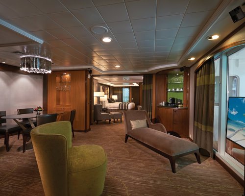 NCL Norwegian Jade The Haven Deluxe Owner's Suite with Balcony.jpeg