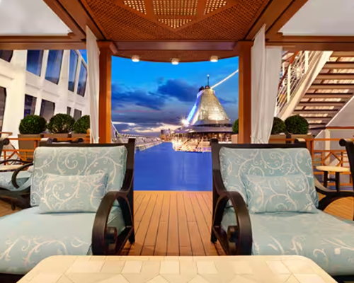 Oceania Riviera - Patio.png