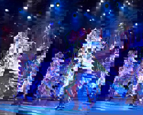 Princess Cruises Royal Class Interior show.jpg